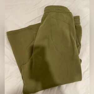 Lululemon Cropped Scuba Wide-leg